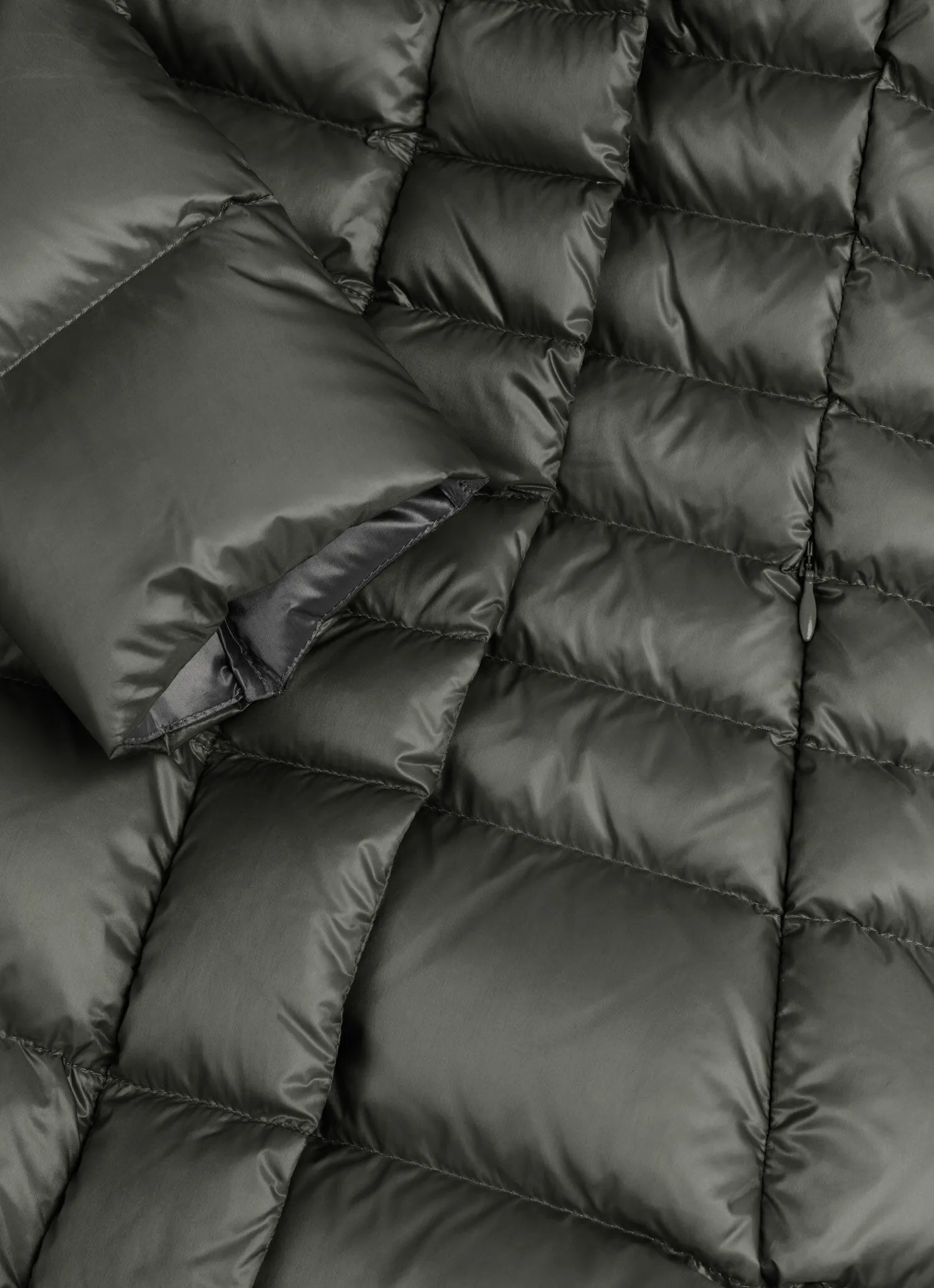 Iridescent down jacket with side opening