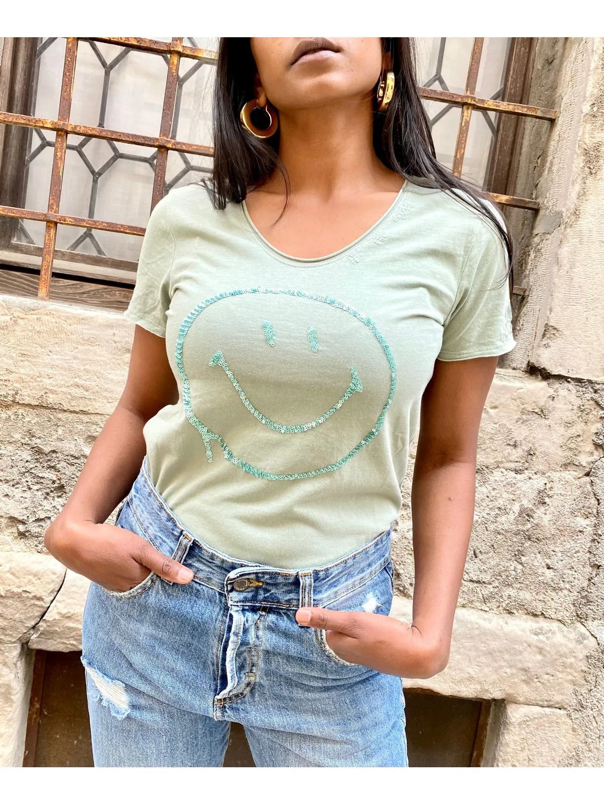 T-shirt smile