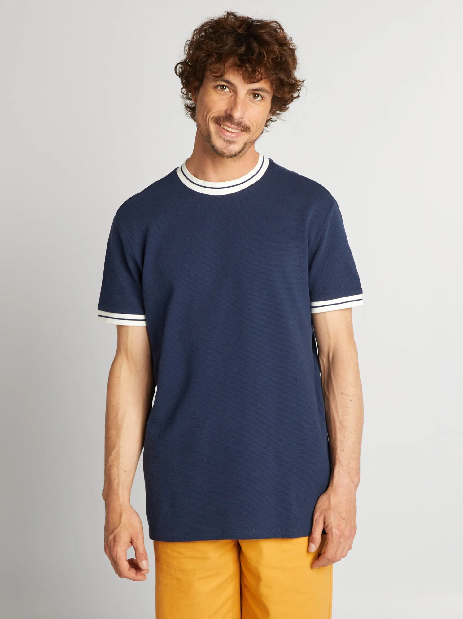 T-shirt testurizzata con bordini a contrasto - NERO